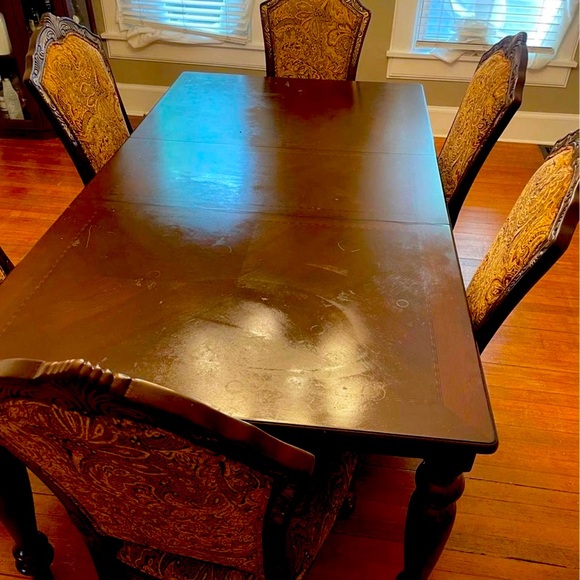 Renaissance dining furniture set - Picture 5 of 8